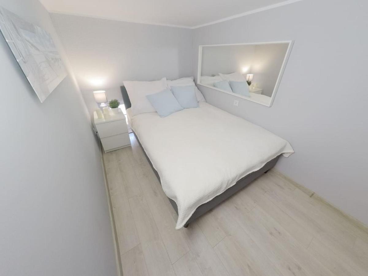 Apartment Rynek 20/21 -cosy New On The Market Square - 4 Bedrooms - 8 People Wroclaw