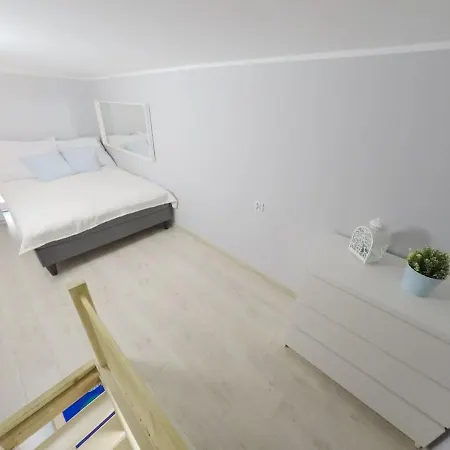 Rynek 20/21 -Cosy New Apartment On The Market Square - 4 Bedrooms - 8 People Wroclaw Exterior photo