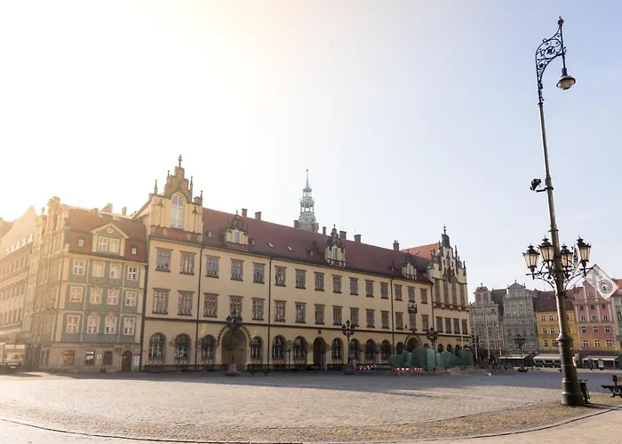 Rynek 20/21 -Cosy New Apartment On The Market Square - 4 Bedrooms - 8 People