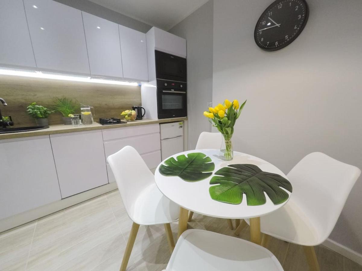 Apartmán Rynek 20/21 -cosy New On The Market Square - 4 Bedrooms - 8 People Vratislav